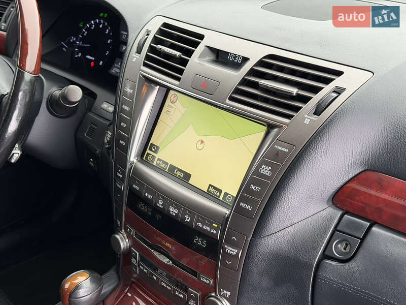 Седан Lexus LS 2007 в Вараше фото 41 Седан Lexus LS 2007 в Вараше