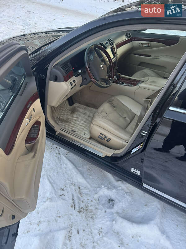 Седан Lexus LS 2007 в Киеве