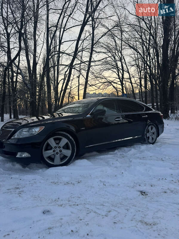 Седан Lexus LS 2007 в Киеве