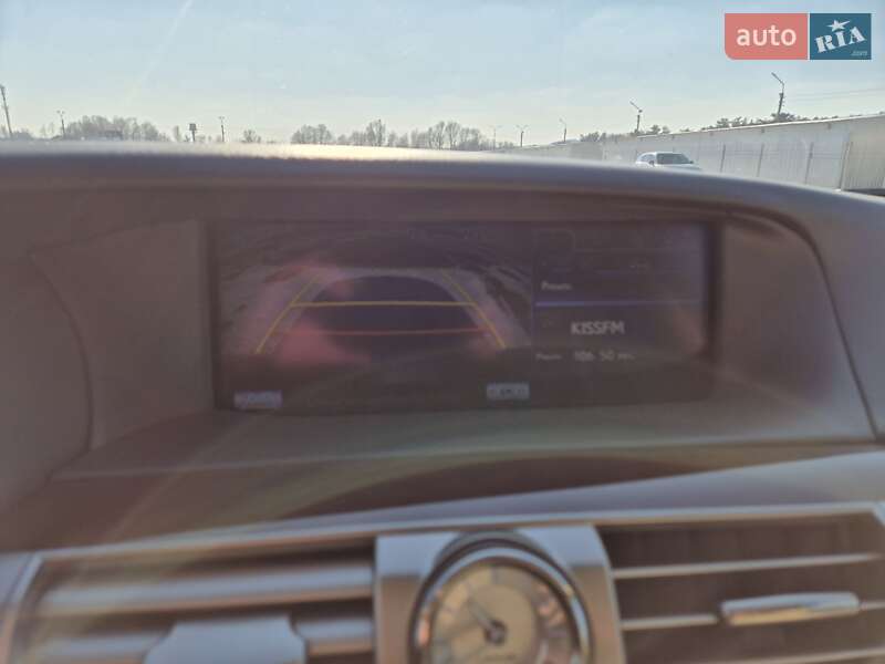 Седан Lexus LS 2013 в Киеве