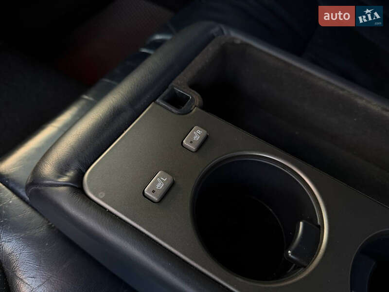 Седан Lexus LS 2004 в Дніпрі