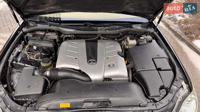 Седан Lexus LS 2005 в Одессе