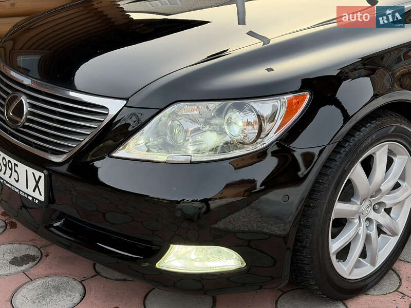 Седан Lexus LS 2007 в Вараше