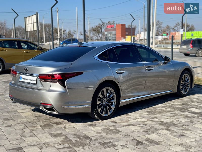 Седан Lexus LS 2022 в Ровно