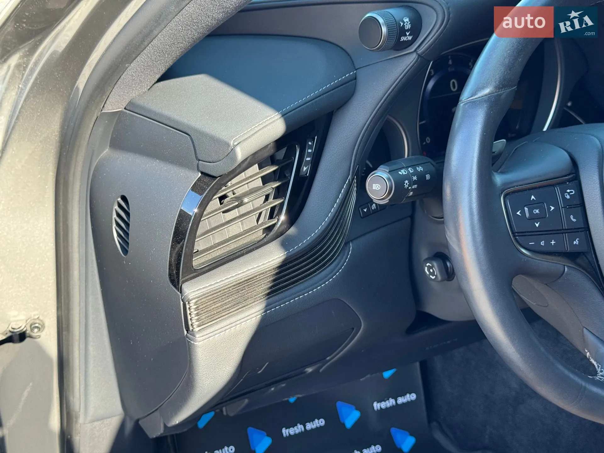 2022 Lexus LS - мініатюра 16