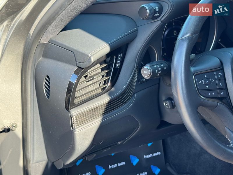 Седан Lexus LS 2022 в Ровно