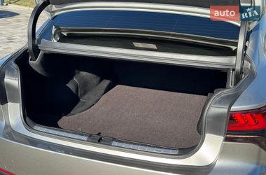 Седан Lexus LS 2022 в Ровно
