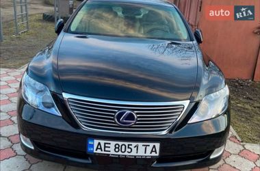 Седан Lexus LS 2008 в Апостолово