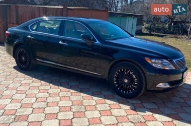 Седан Lexus LS 2008 в Апостоловому
