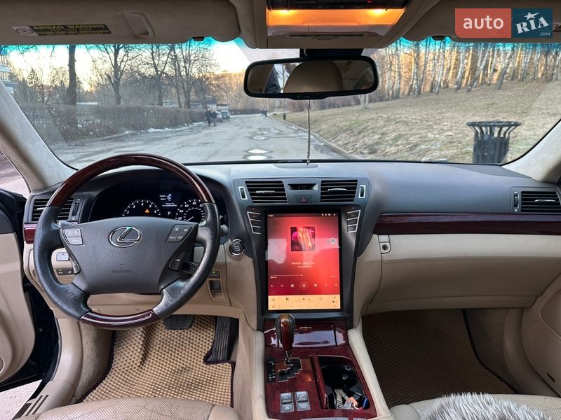 Седан Lexus LS 2008 в Тернополе