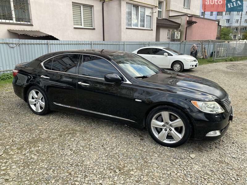Седан Lexus LS 2008 в Ивано-Франковске