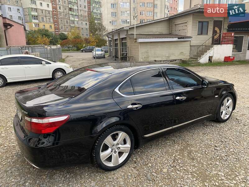 Седан Lexus LS 2008 в Ивано-Франковске
