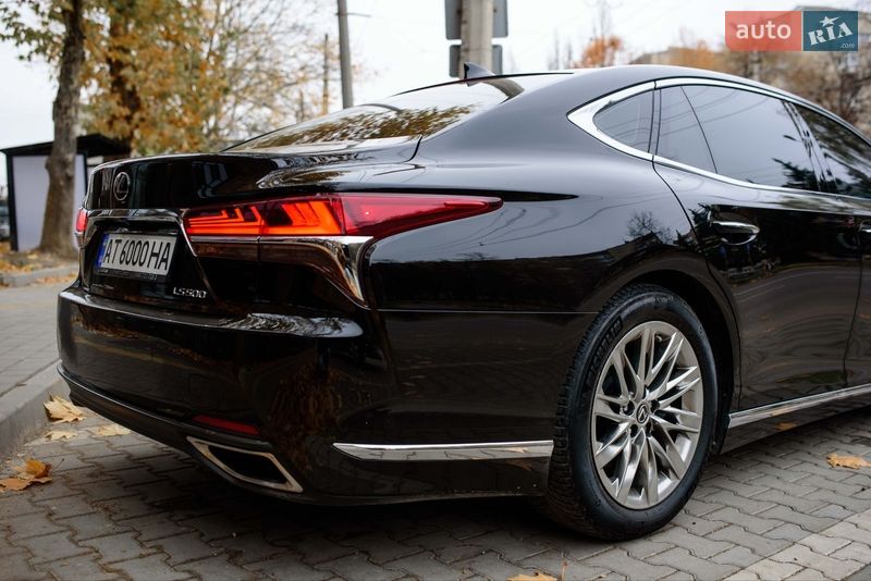 Седан Lexus LS 2018 в Ивано-Франковске