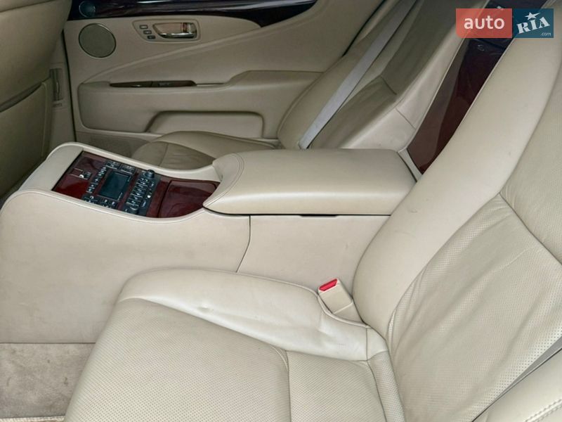 Седан Lexus LS 2007 в Белой Церкви