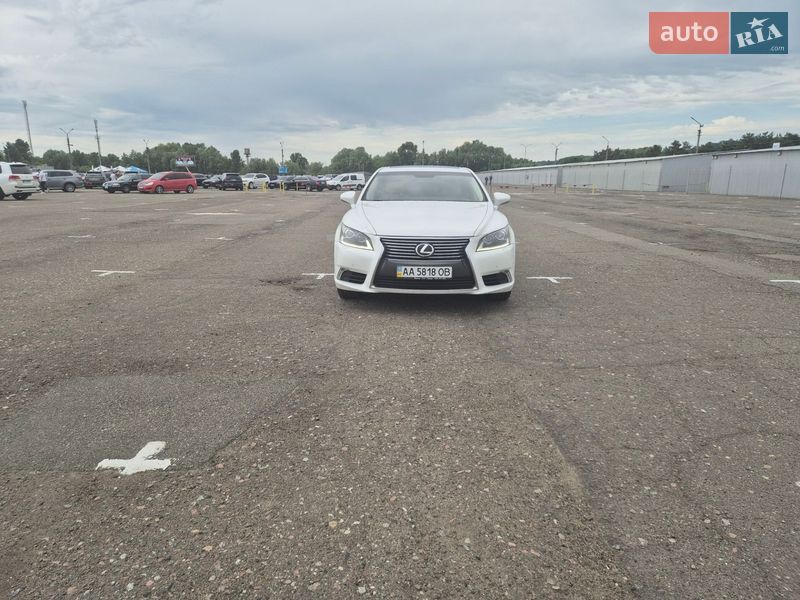 Седан Lexus LS 2013 в Киеве