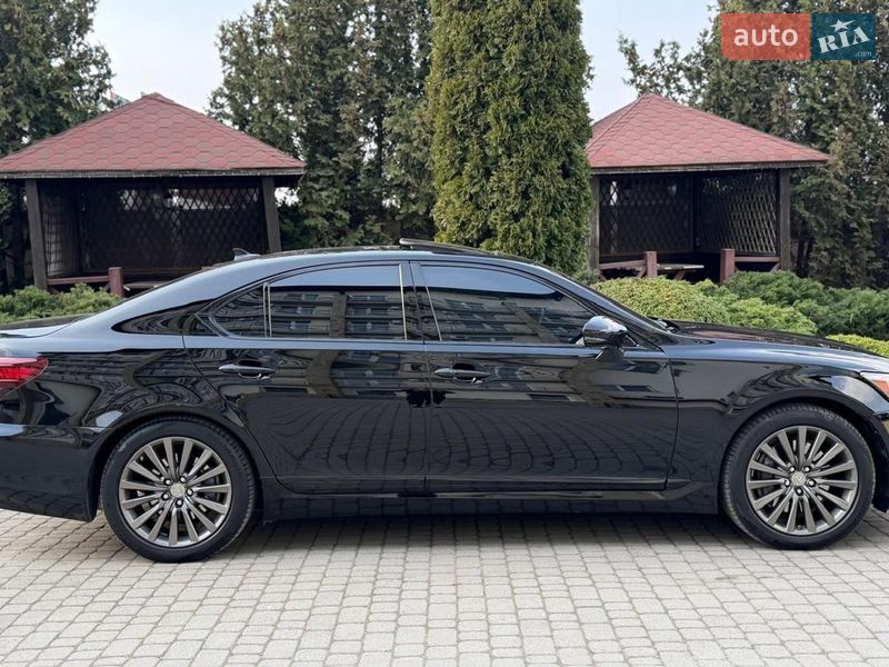 Седан Lexus LS 2013 в Ровно