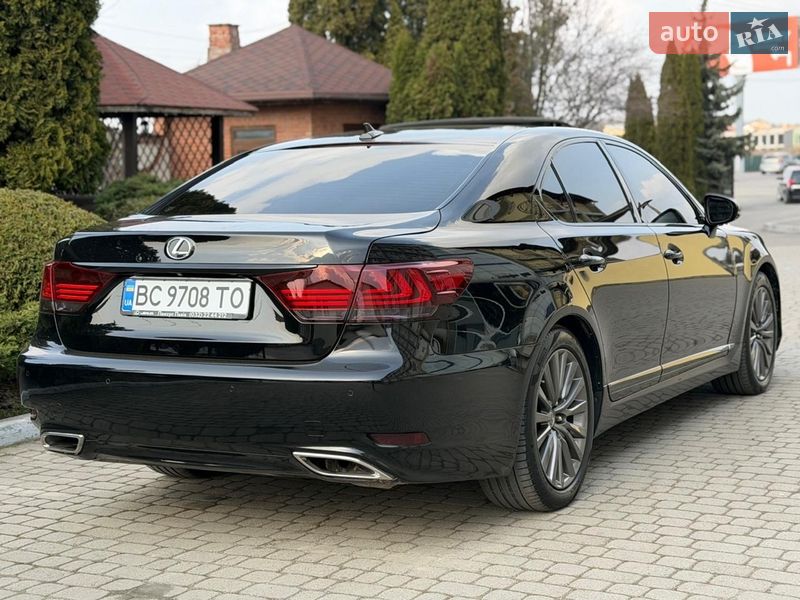 Седан Lexus LS 2013 в Ровно