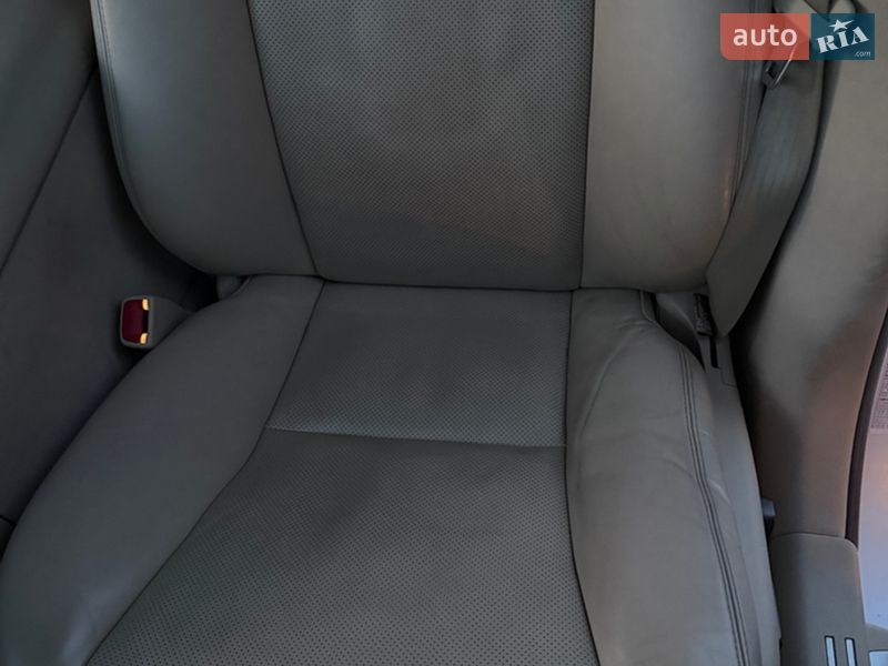 Седан Lexus LS 2010 в Сумах