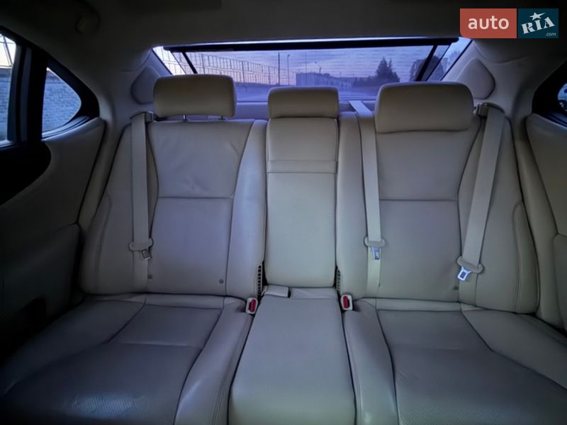 Седан Lexus LS 2010 в Сумах