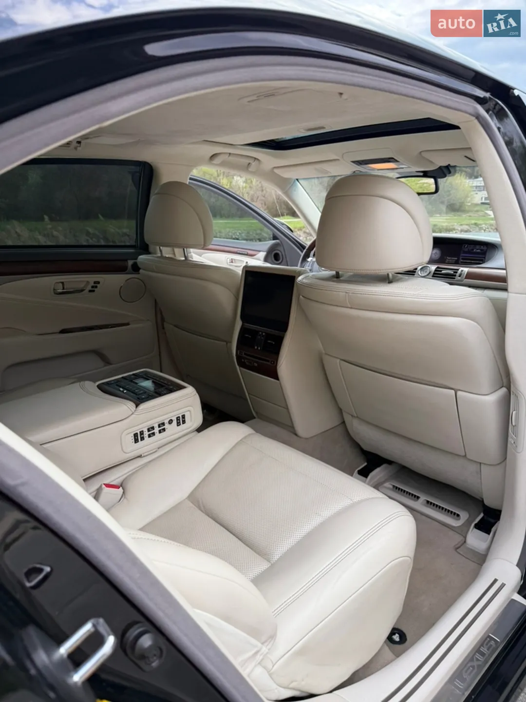 2013 Lexus LS - мініатюра 34
