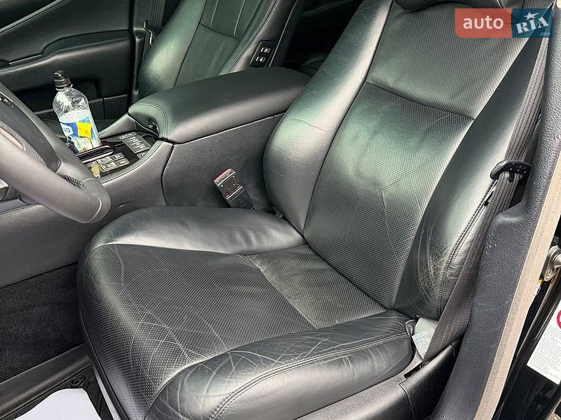 Седан Lexus LS 2007 в Киеве