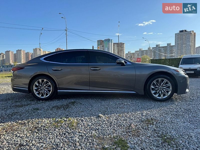 Седан Lexus LS 2018 в Киеве