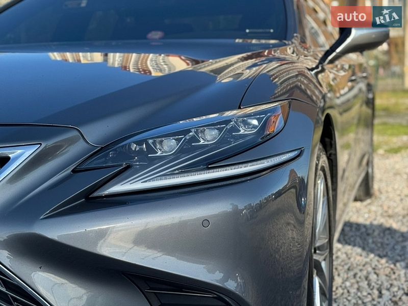 Седан Lexus LS 2018 в Киеве