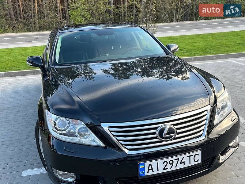 Lexus LS 2011