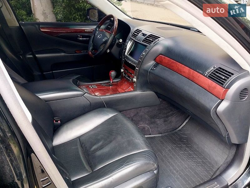 Седан Lexus LS 2007 в Одесі