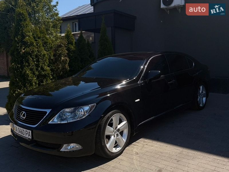 Седан Lexus LS 2007 в Луцке