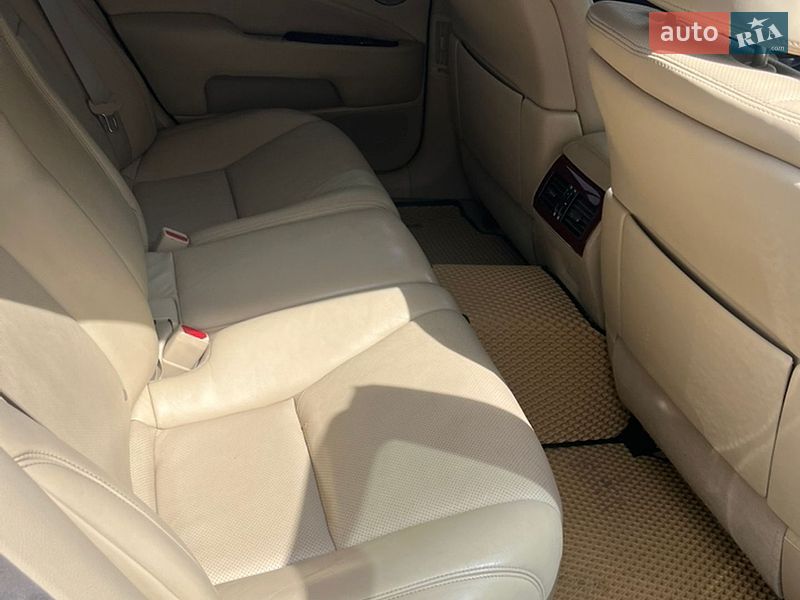 Седан Lexus LS 2011 в Миколаєві