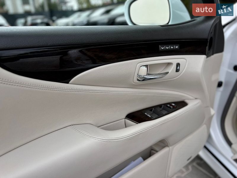 Седан Lexus LS 2007 в Одессе