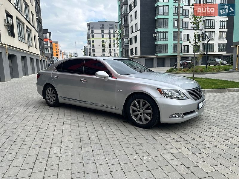 Седан Lexus LS 2007 в Івано-Франківську