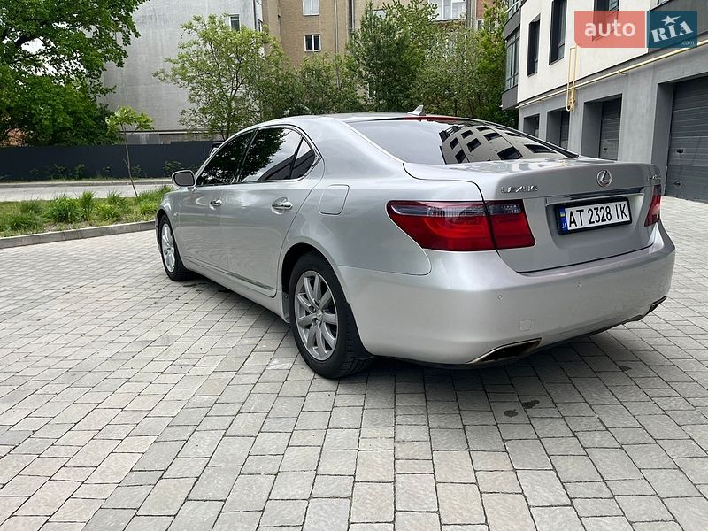 Седан Lexus LS 2007 в Івано-Франківську