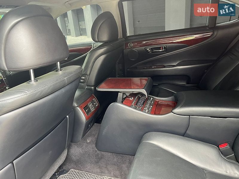 Седан Lexus LS 2007 в Івано-Франківську