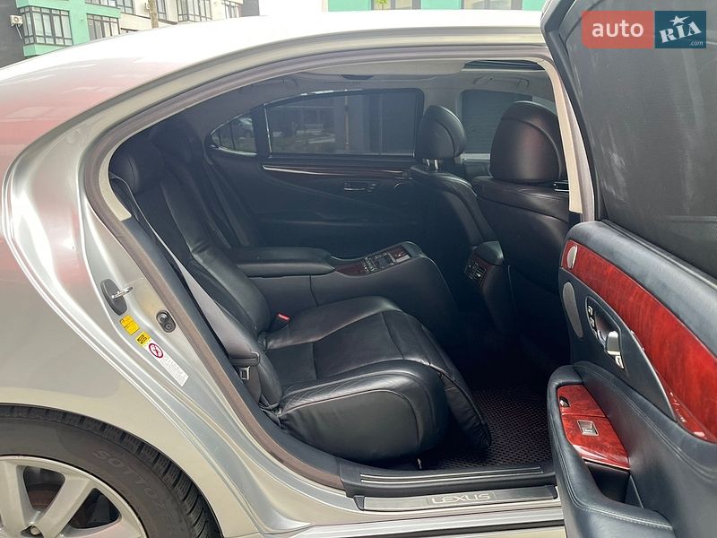 Седан Lexus LS 2007 в Івано-Франківську