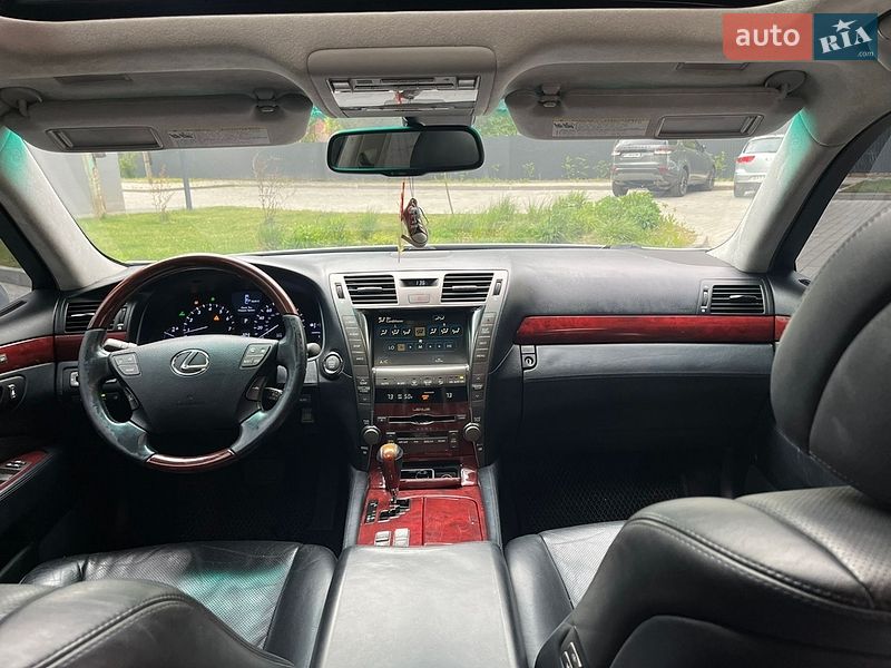 Седан Lexus LS 2007 в Івано-Франківську