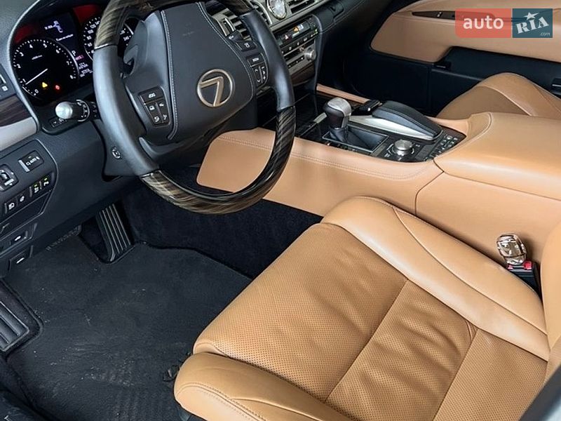 Седан Lexus LS 2015 в Днепре