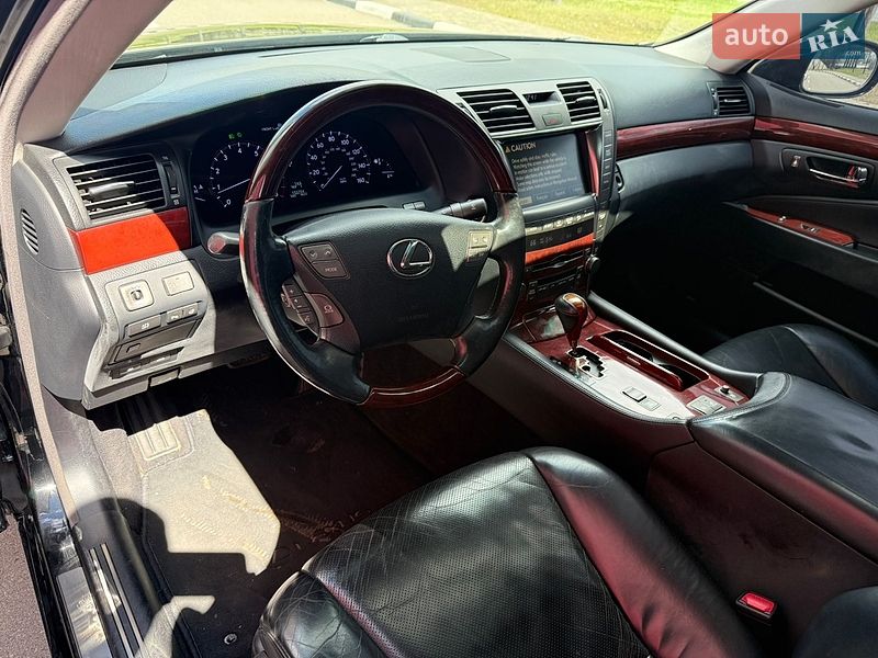 Седан Lexus LS 2007 в Киеве