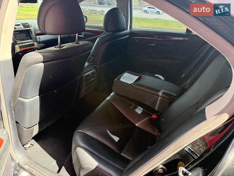 Седан Lexus LS 2007 в Киеве