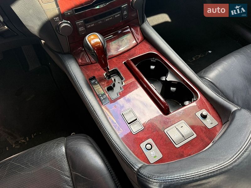 Седан Lexus LS 2007 в Киеве