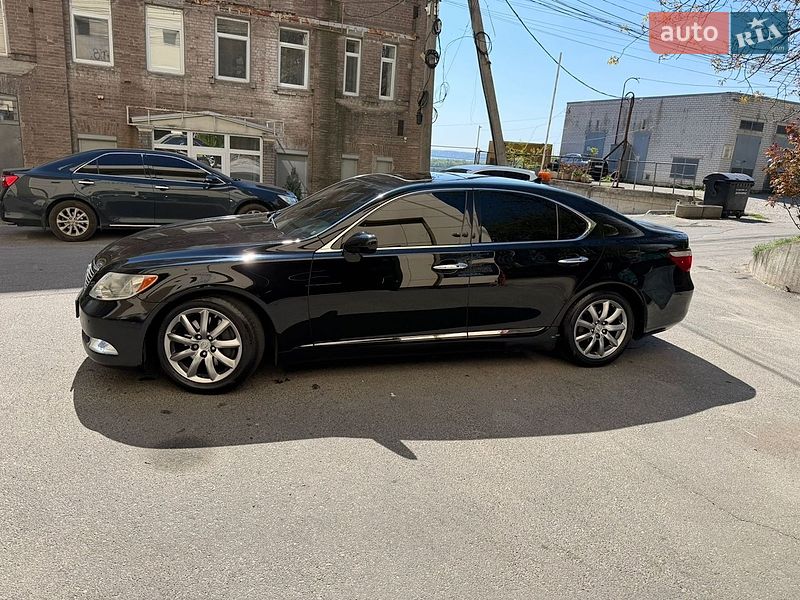 Седан Lexus LS 2007 в Днепре