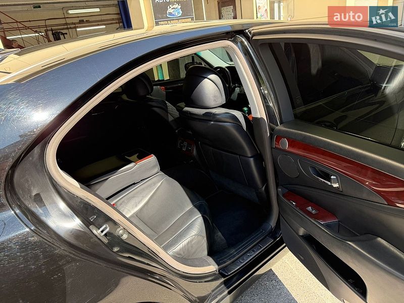 Седан Lexus LS 2007 в Днепре