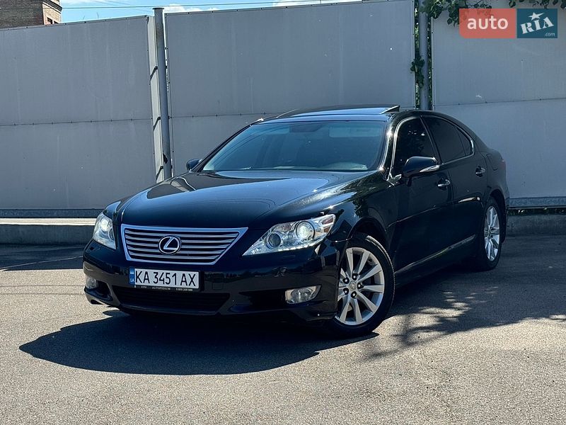 Lexus LS 2011