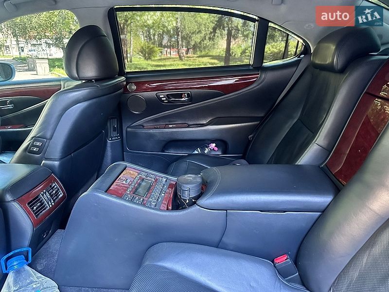 Седан Lexus LS 2007 в Черновцах фото 23 Седан Lexus LS 2007 в Черновцах