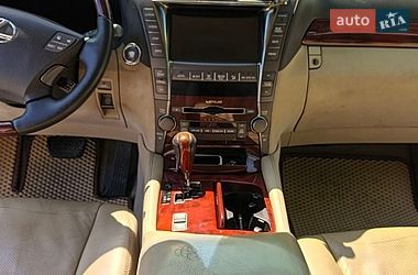 Седан Lexus LS 2007 в Володимирі