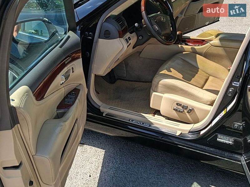 Седан Lexus LS 2007 в Володимирі