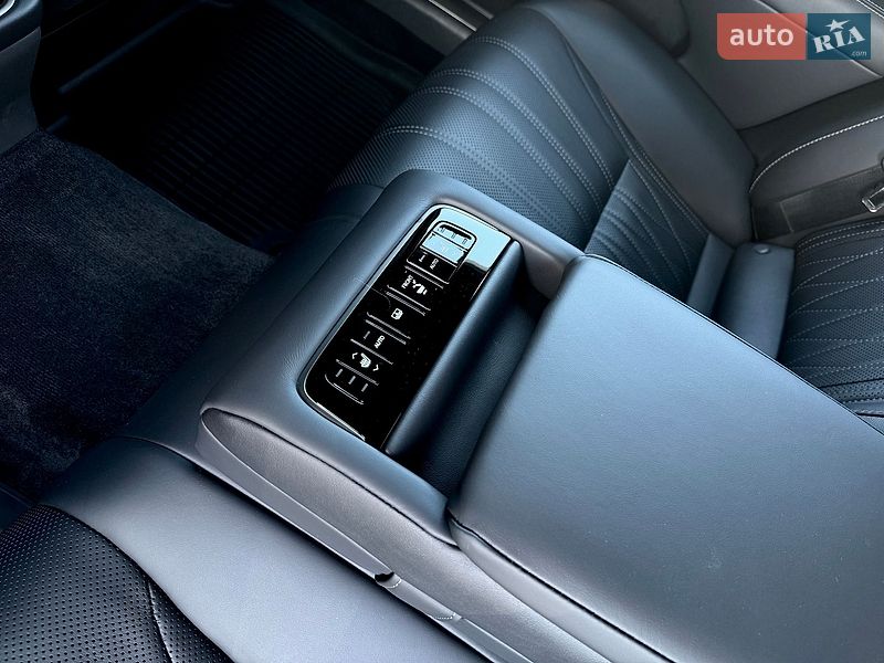 Седан Lexus LS 2020 в Киеве