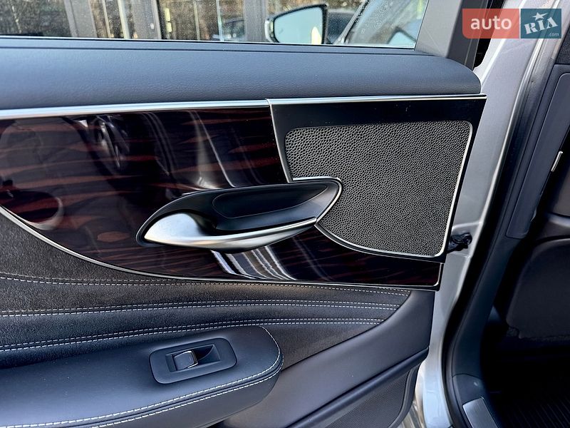 Седан Lexus LS 2020 в Киеве