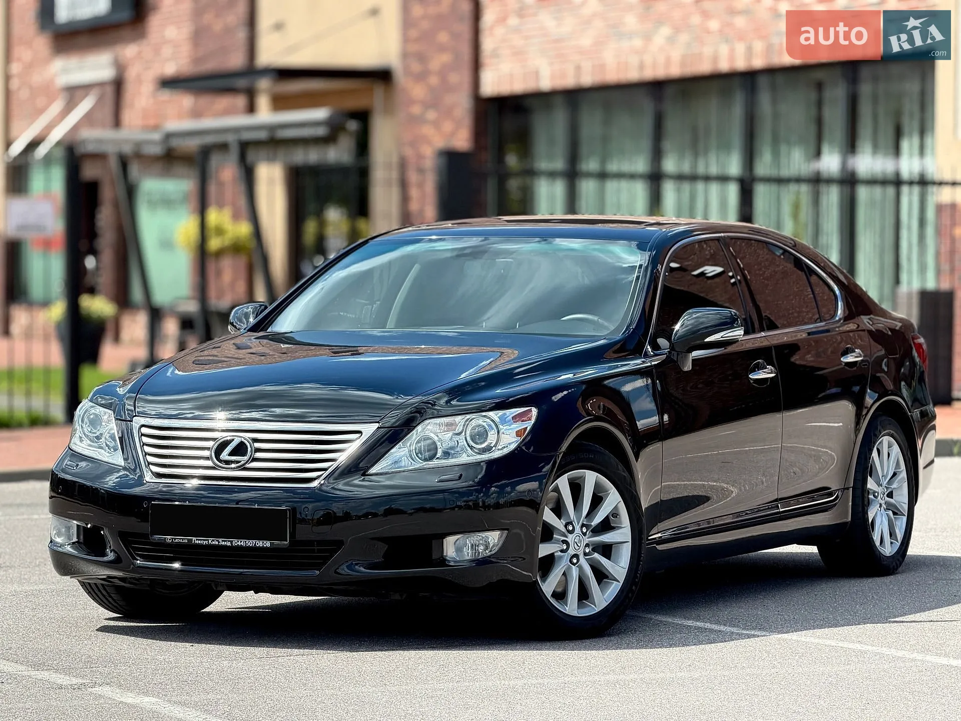 2010 Lexus LS - мініатюра 3
